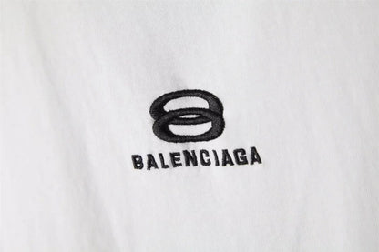 Distressed T-shirt with double circle logo lettering embroidery