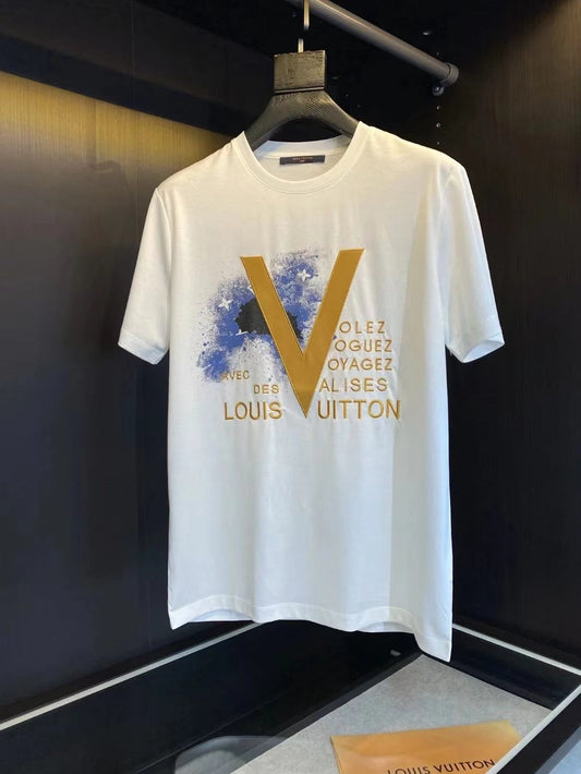 AS-Big V graphic T-shirt