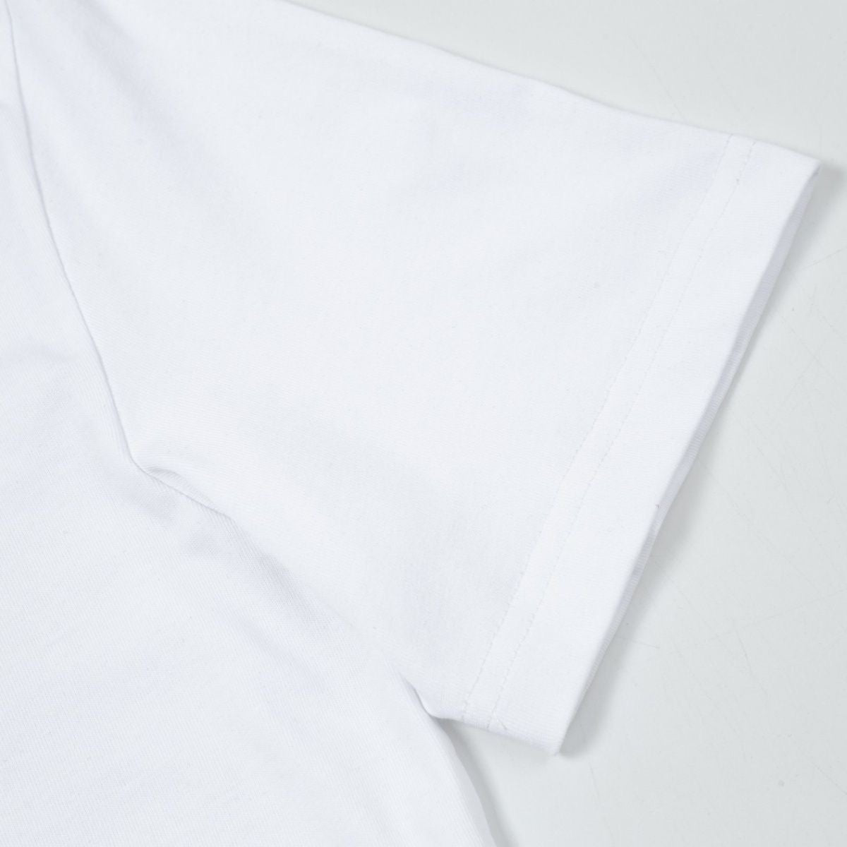 Classic simple and elegant T-shirt