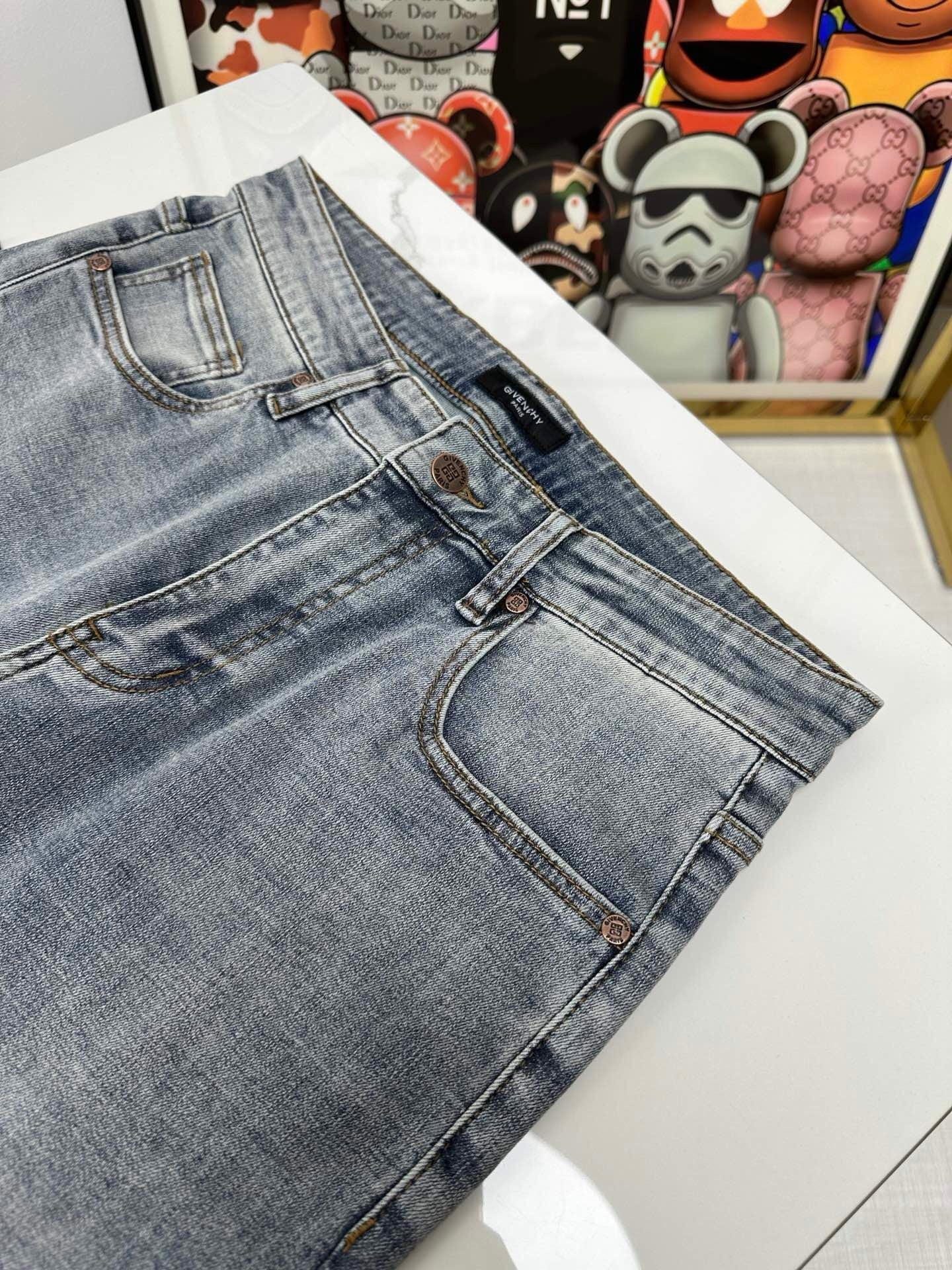 Premium vintage distressed blue jeans