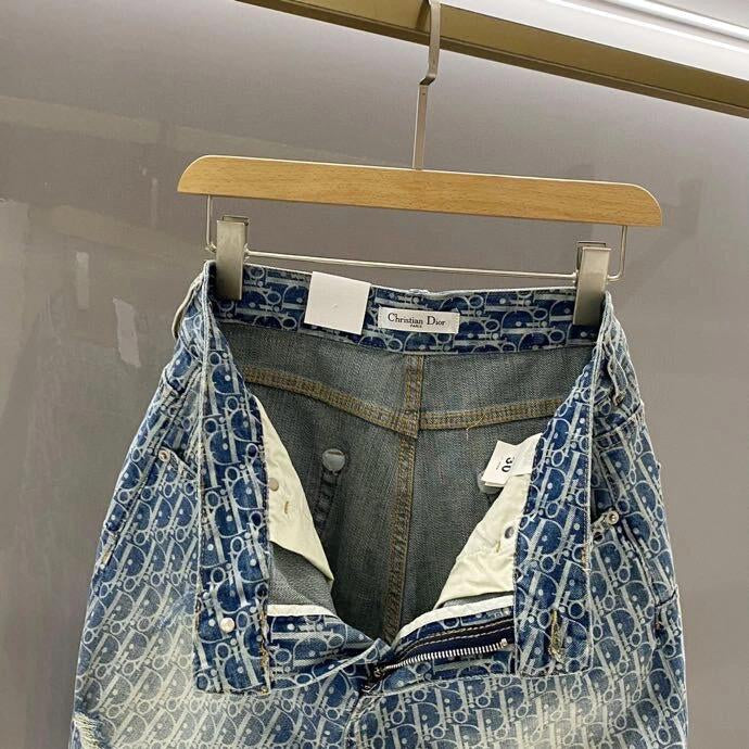 24 ripped denim shorts