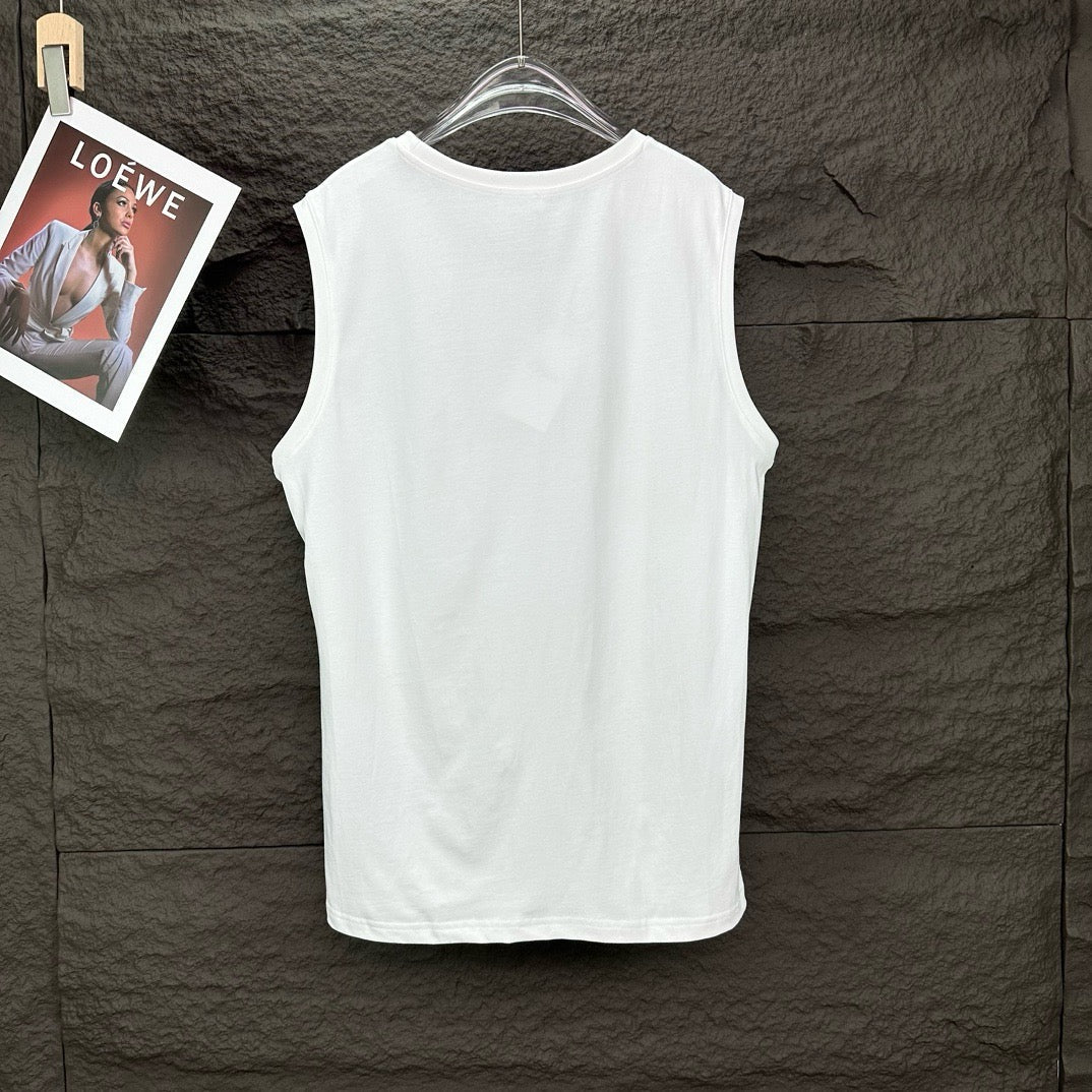 24 Round neck letter print sleeveless T-shirt