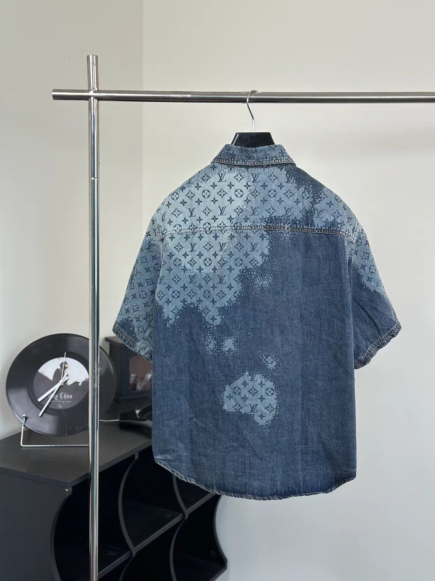 all over print gradient denim shirt