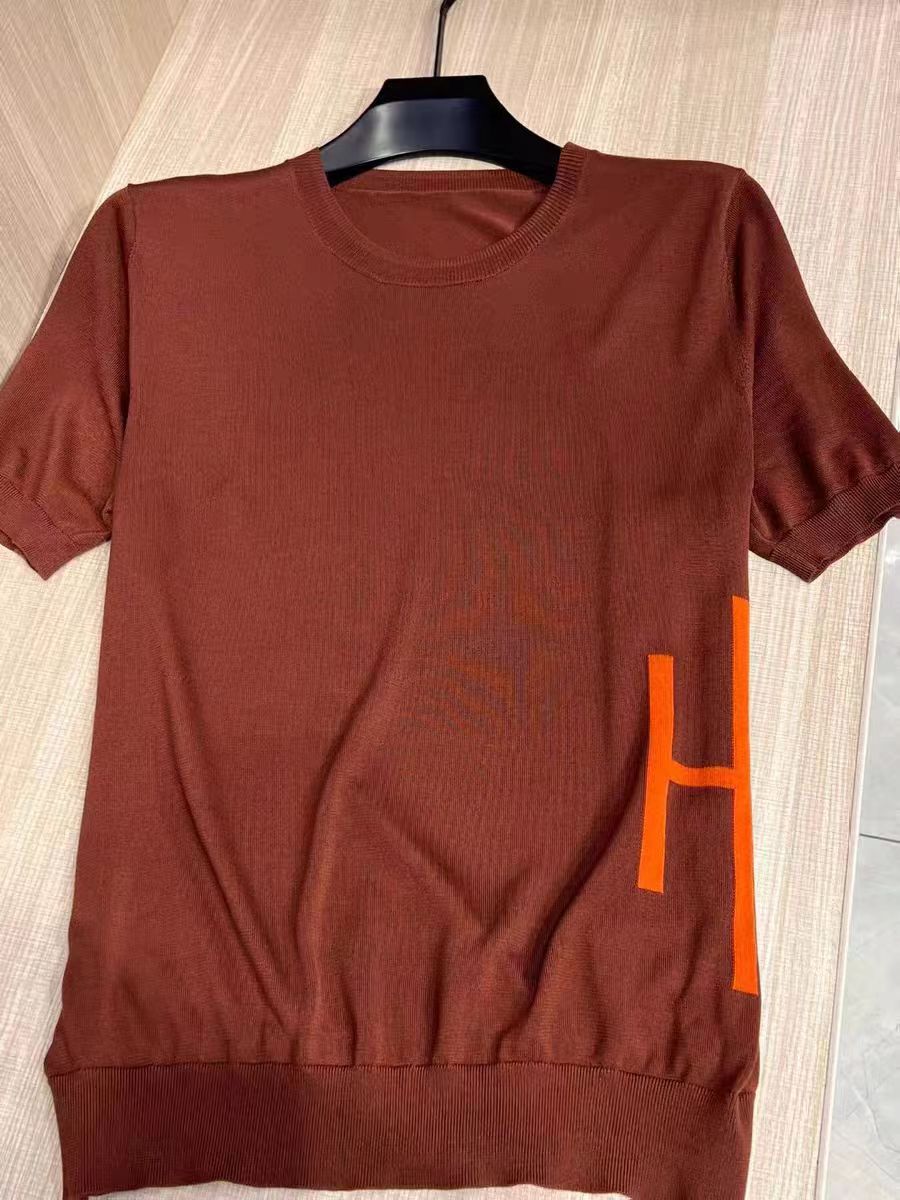 Brown-red simple knitted T-shirt