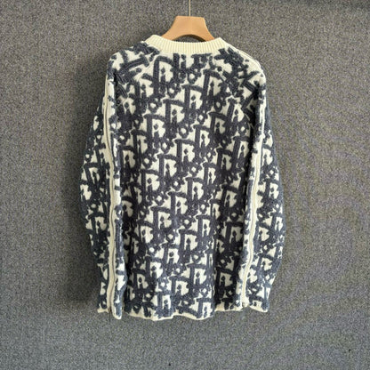 Full-Print Sweater With Zippered Sleeves