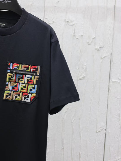 New pocket letter embroidered T-shirt