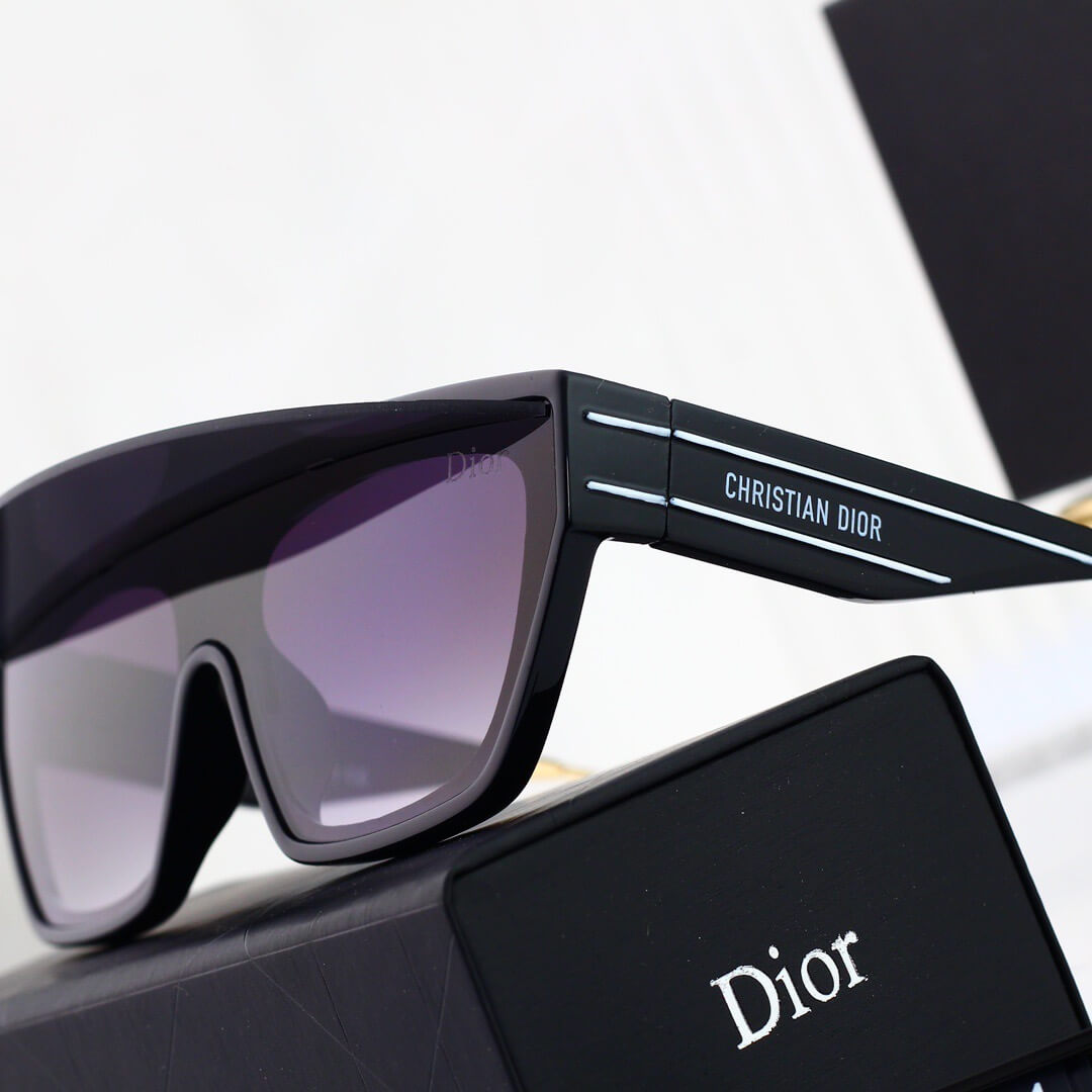 Designer One-Piece Frame Sunglasses