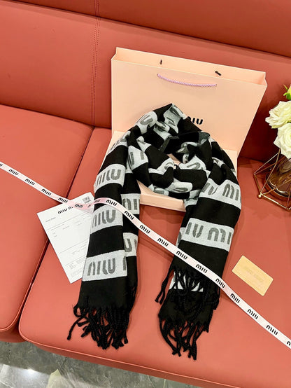 Double-Sided Striped Print Scarf