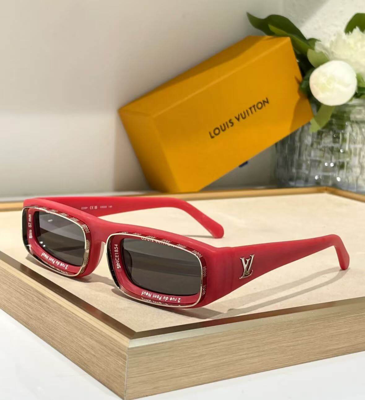 Retro Catwalk Style Narrow Sunglasses