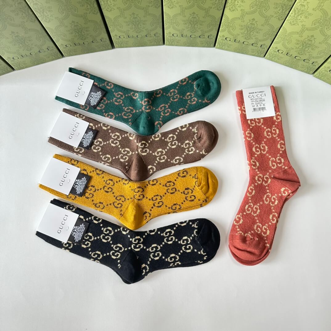 Medium to long printed cotton socks