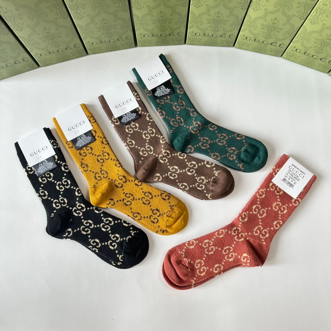 Medium to long printed cotton socks