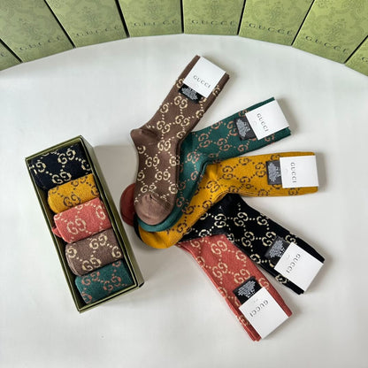 Medium to long printed cotton socks