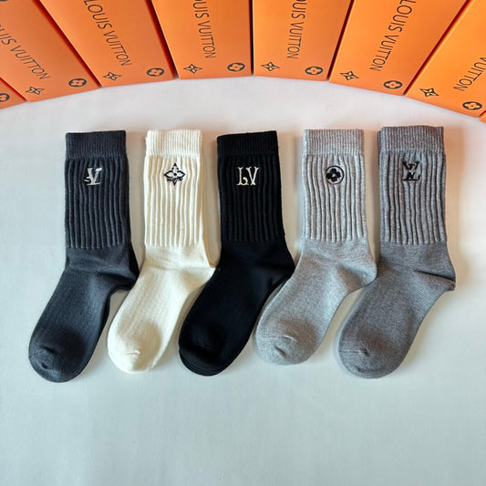 Medium to long cashmere embroidered cotton socks